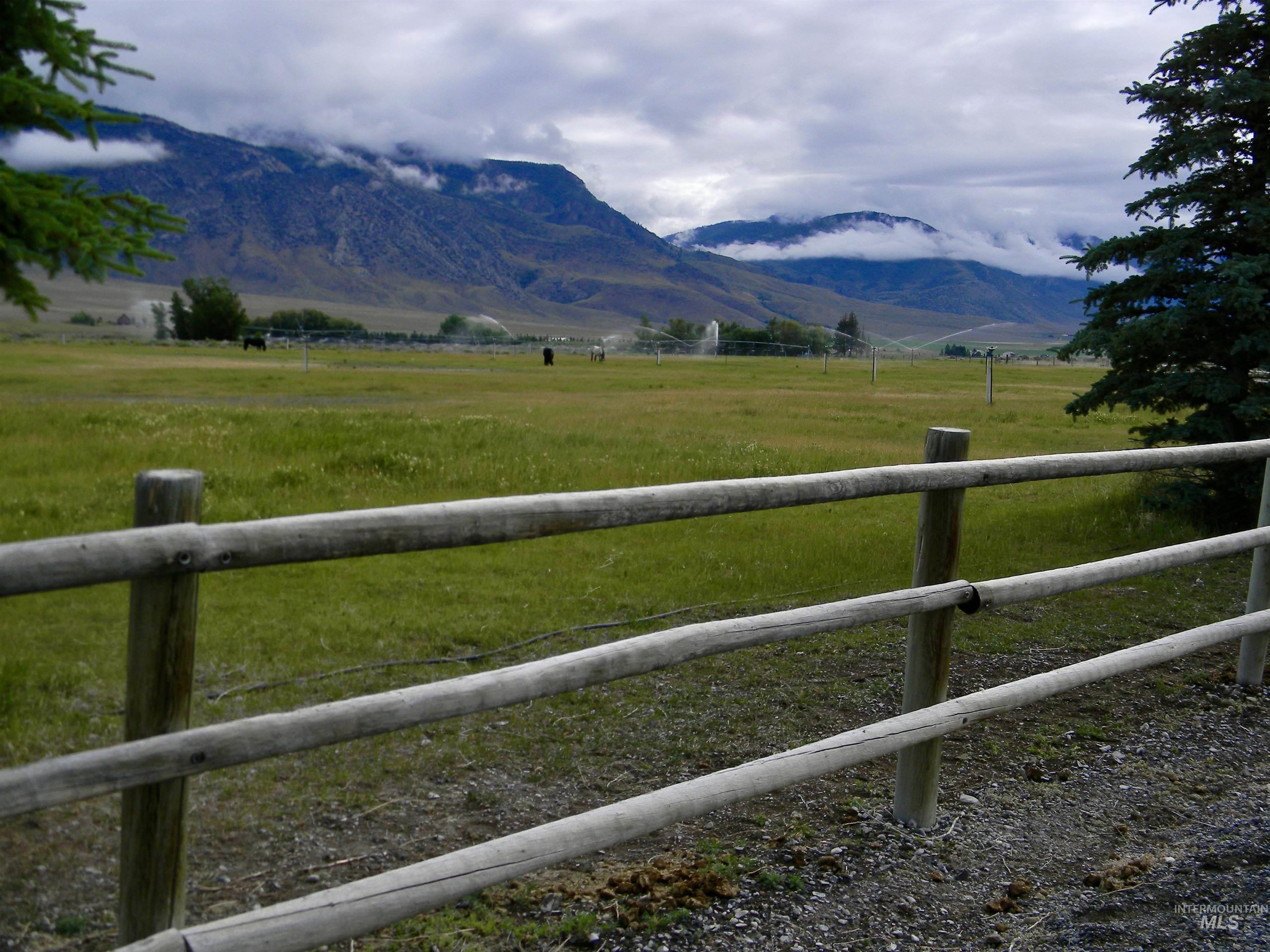 181 Crows Nest Loop, Mackay, Idaho 83251, 2 Bedrooms, 2 Bathrooms, Farm & Ranch For Sale, Price $1,595,000, 98992739