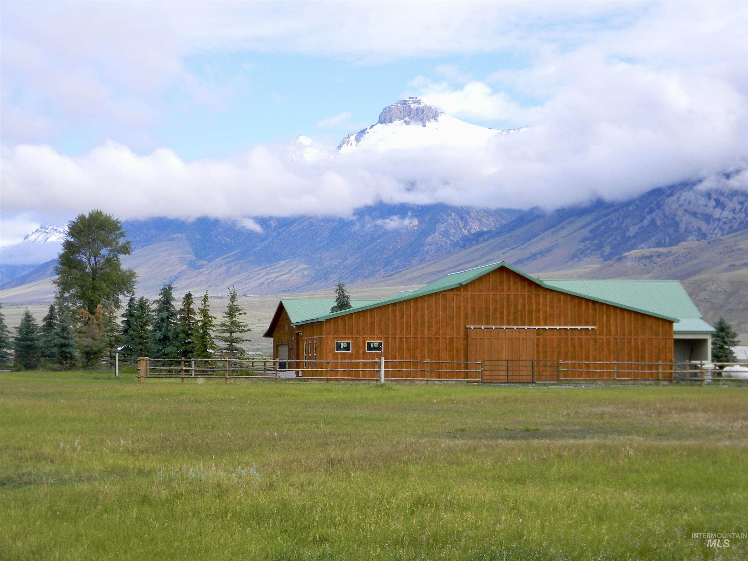 181 Crows Nest Loop, Mackay, Idaho 83251, 2 Bedrooms, 2 Bathrooms, Farm & Ranch For Sale, Price $1,595,000, 98992739