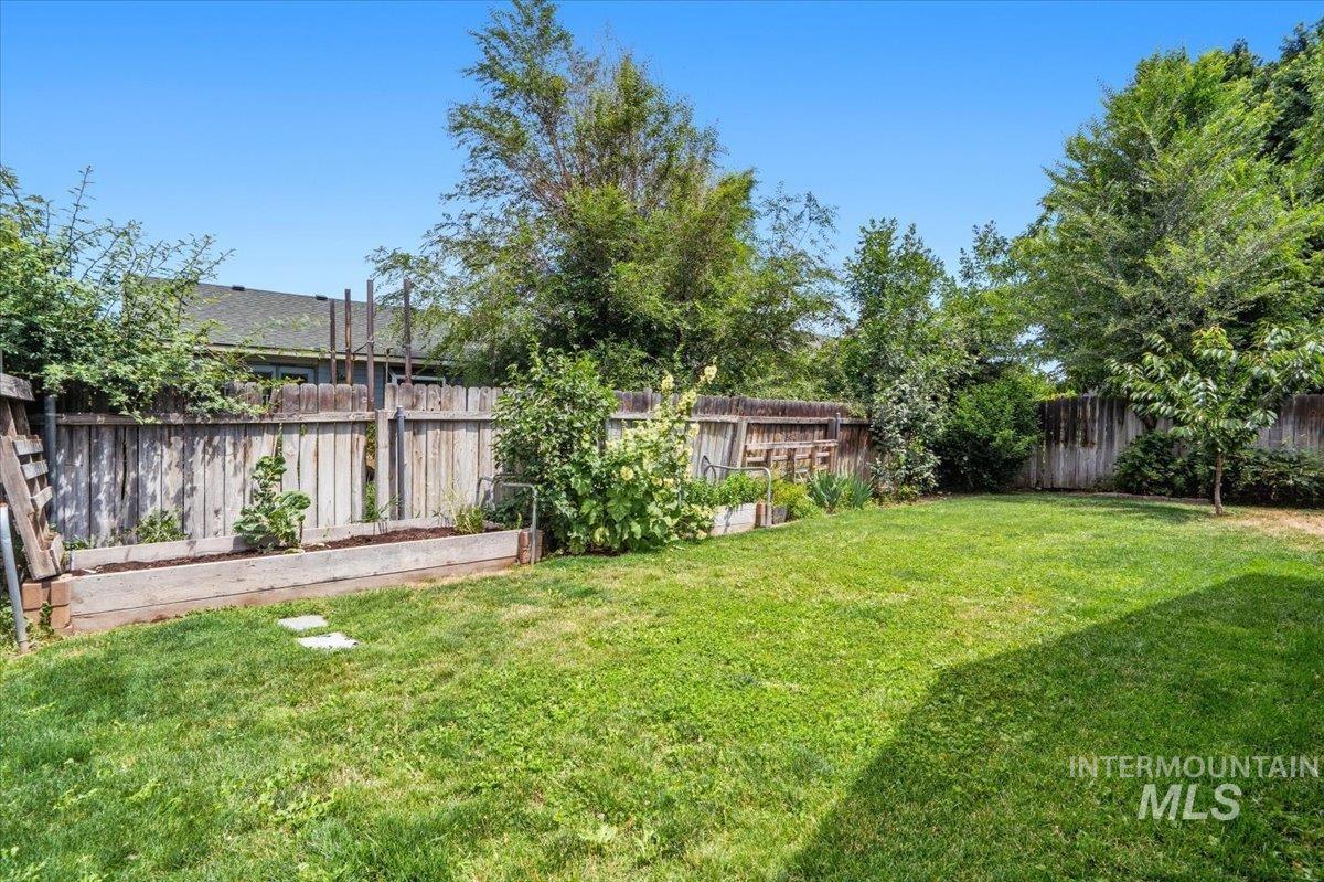 10110 W Holt, Boise, Idaho 83704, 3 Bedrooms, 2 Bathrooms, Residential For Sale, Price $420,000, 98992741
