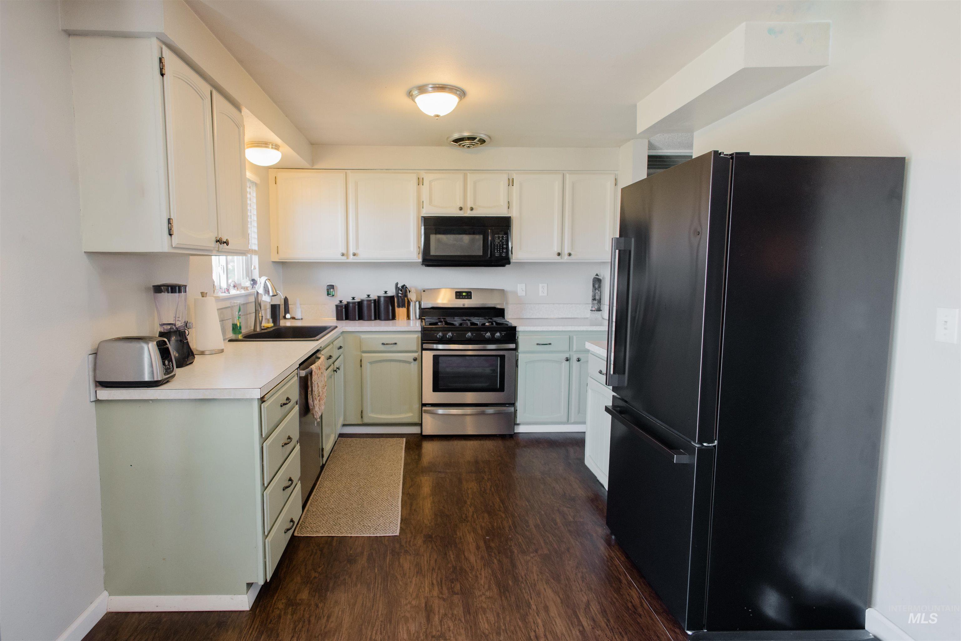 4450 NE Alexander Way, Mountain Home, Idaho 83647, 4 Bedrooms, 2 Bathrooms, Residential For Sale, Price $400,000, 98992747