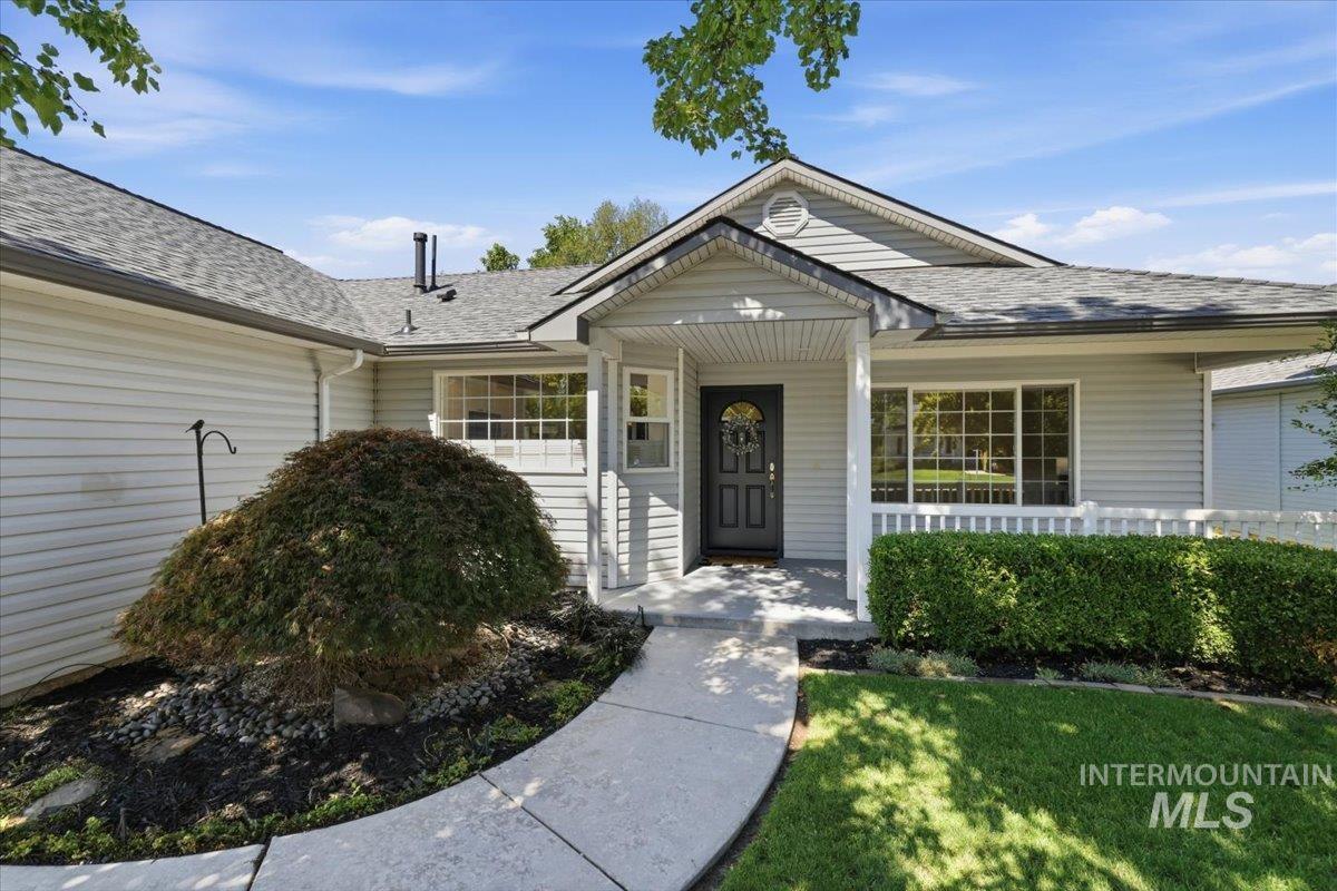 2075 N Springland Pl, Boise, Idaho 83713, 4 Bedrooms, 2.5 Bathrooms, Residential For Sale, Price $515,000, 98992749