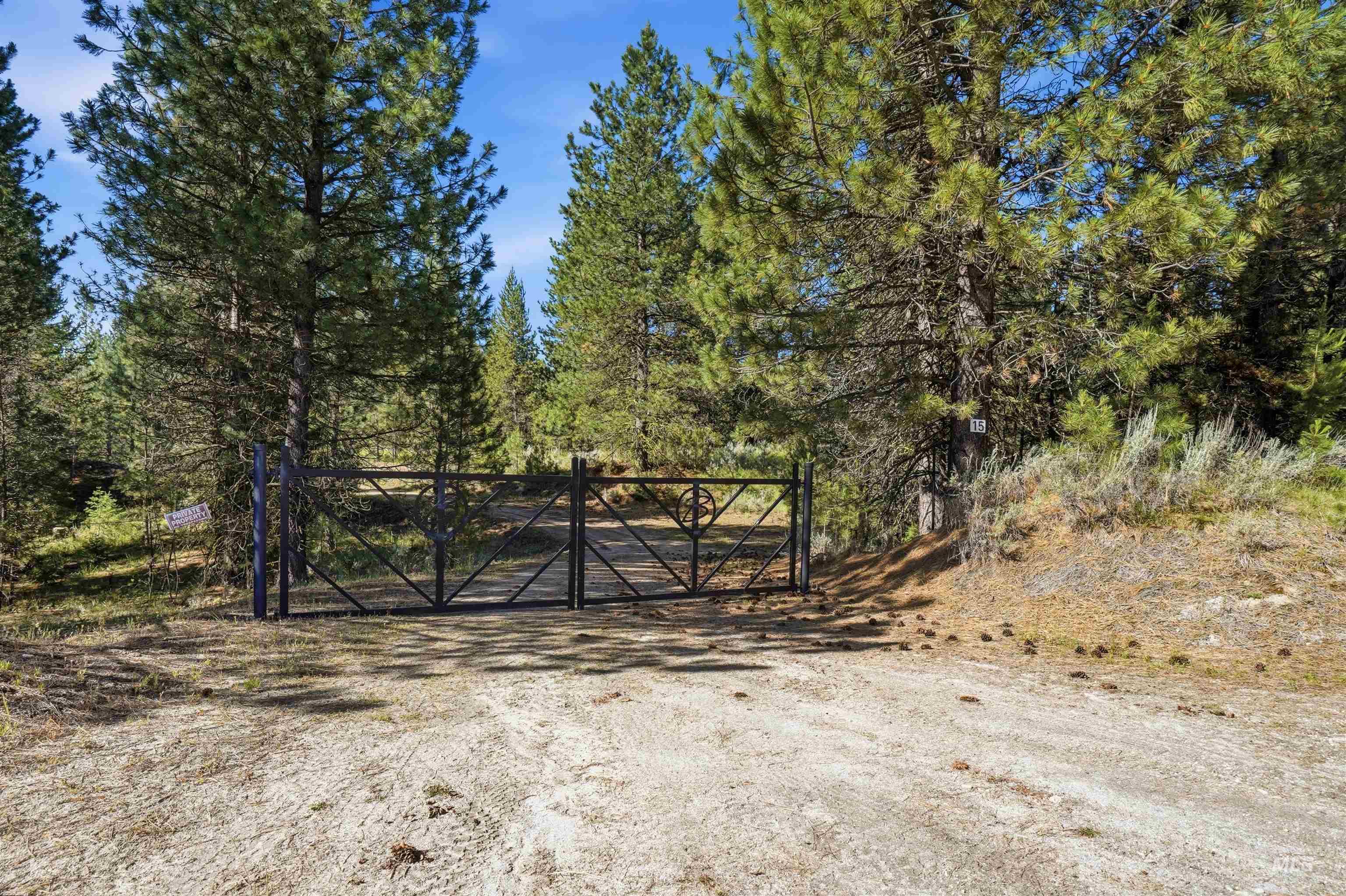 15 Coit Dr, Cascade, Idaho 83611-5527, Land For Sale, Price $259,900,MLS 98992751