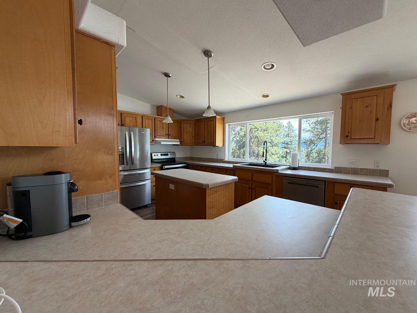 1224 Woodside Rd, Cascade, Idaho 83611, 3 Bedrooms, 2 Bathrooms, Residential For Sale, Price $499,000, 98992752