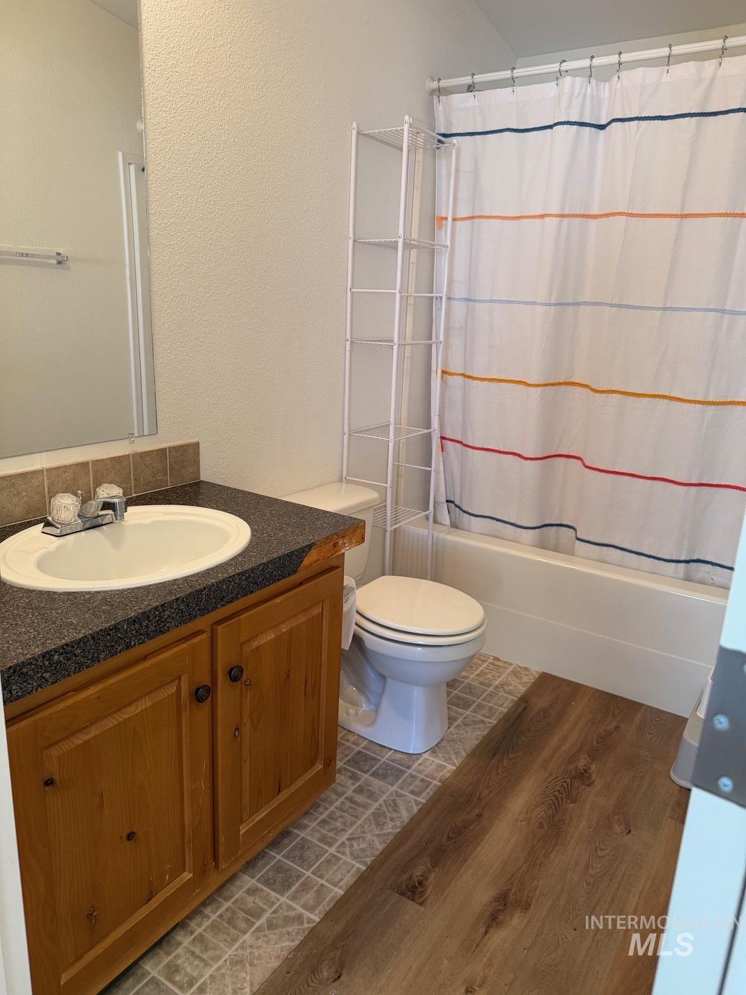 1224 Woodside Rd, Cascade, Idaho 83611, 3 Bedrooms, 2 Bathrooms, Residential For Sale, Price $499,000, 98992752
