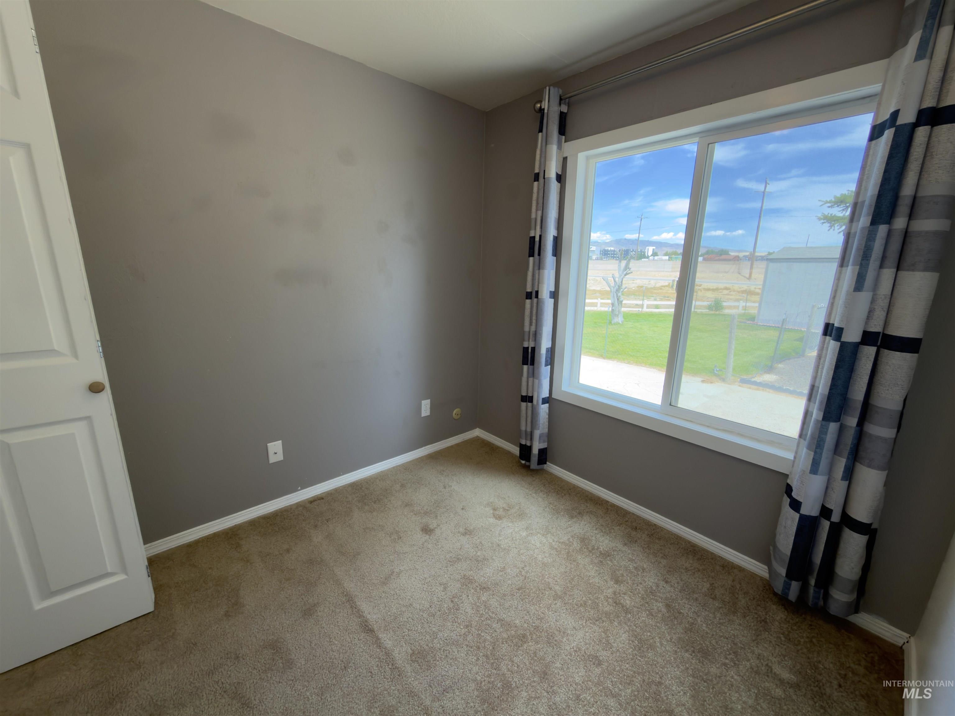 2372 Blue Sage Lane #87, Boise, Idaho 83716, 3 Bedrooms, 2 Bathrooms, Residential For Sale, Price $119,900,MLS 98992753