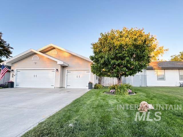 808 O'Leary Way, Twin Falls, Idaho 83301, 4 Bedrooms, 2 Bathrooms, Residential For Sale, Price $490,000,MLS 98992754