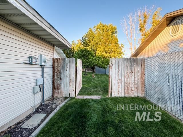 808 O'Leary Way, Twin Falls, Idaho 83301, 4 Bedrooms, 2 Bathrooms, Residential For Sale, Price $490,000,MLS 98992754