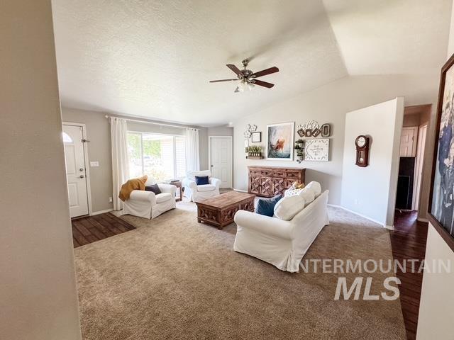 808 O'Leary Way, Twin Falls, Idaho 83301, 4 Bedrooms, 2 Bathrooms, Residential For Sale, Price $490,000,MLS 98992754