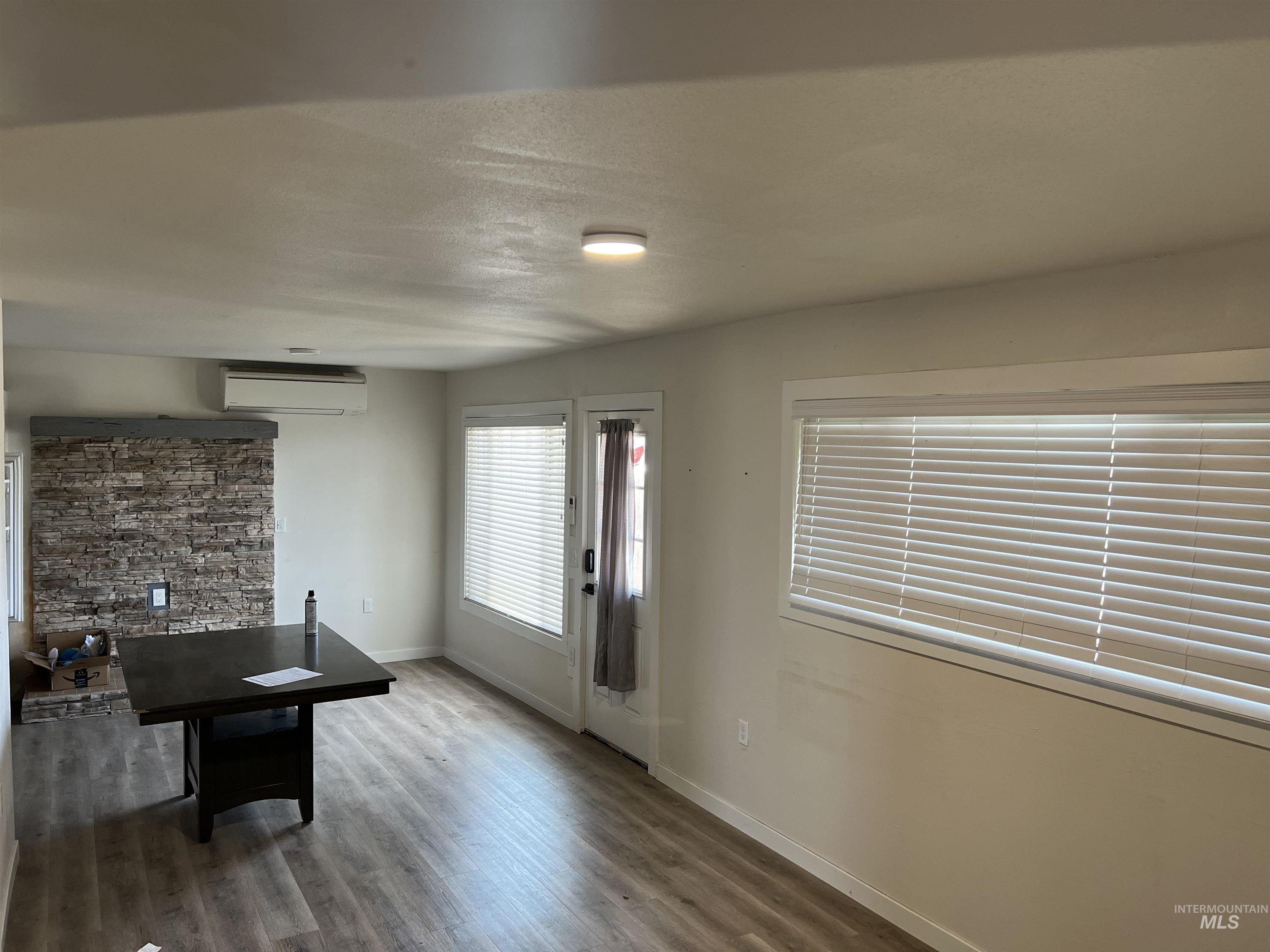 202 3rd St, Melba, Idaho 83641, 5 Rooms, Business/Commercial For Sale, Price $329,000, 98992756