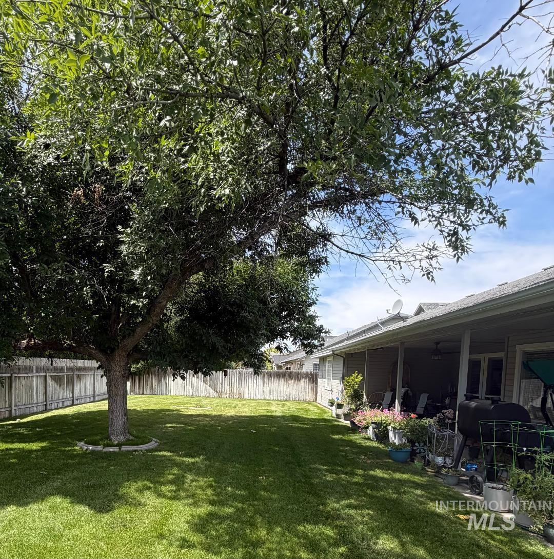 441 War Eagle Way, Nampa, Idaho 83686, 3 Bedrooms, 2 Bathrooms, Residential For Sale, Price $475,000,MLS 98992757