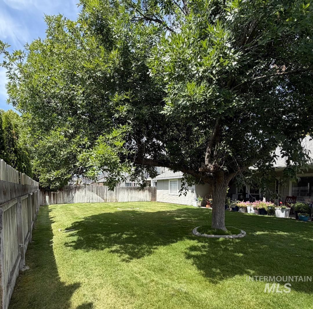 441 War Eagle Way, Nampa, Idaho 83686, 3 Bedrooms, 2 Bathrooms, Residential For Sale, Price $475,000,MLS 98992757