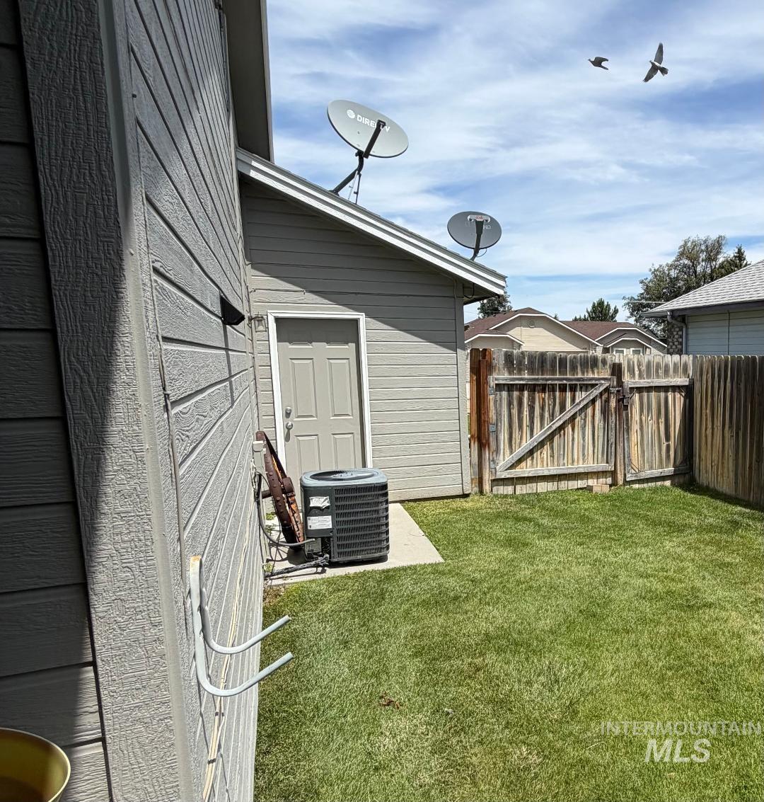 441 War Eagle Way, Nampa, Idaho 83686, 3 Bedrooms, 2 Bathrooms, Residential For Sale, Price $475,000,MLS 98992757