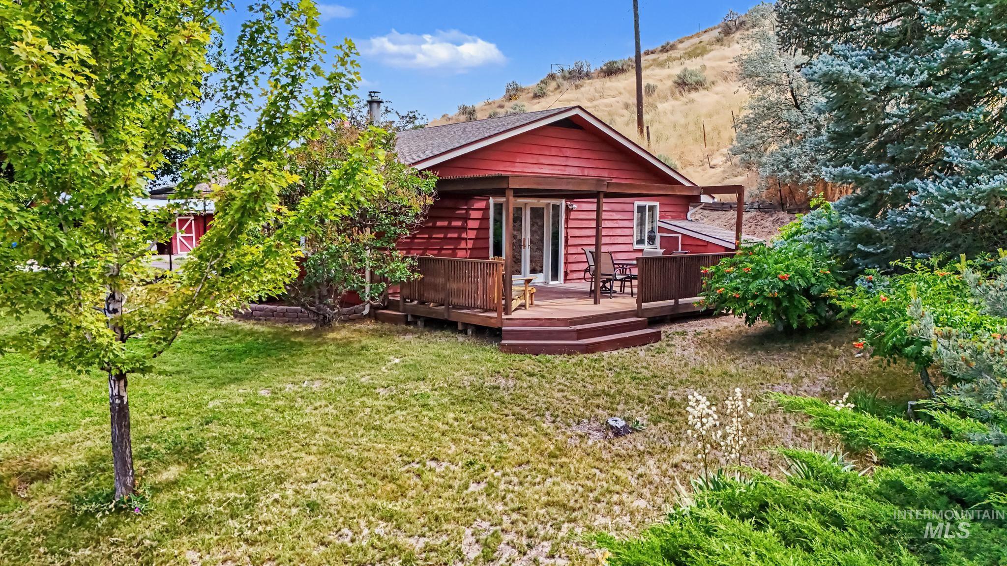 4311 Frozen Dog Rd, Emmett, Idaho 83617, 3 Bedrooms, 2 Bathrooms, Residential For Sale, Price $499,999,MLS 98992760