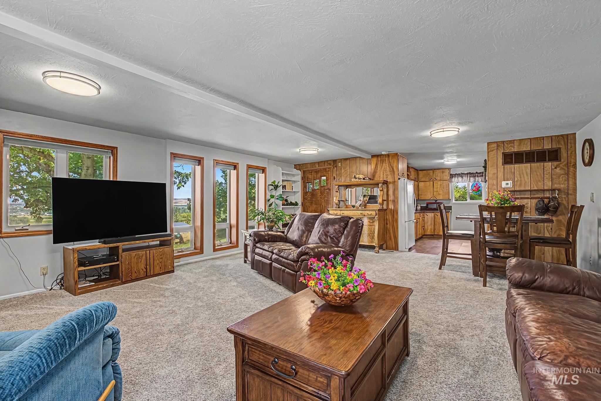 4311 Frozen Dog Rd, Emmett, Idaho 83617, 3 Bedrooms, 2 Bathrooms, Residential For Sale, Price $499,999,MLS 98992760