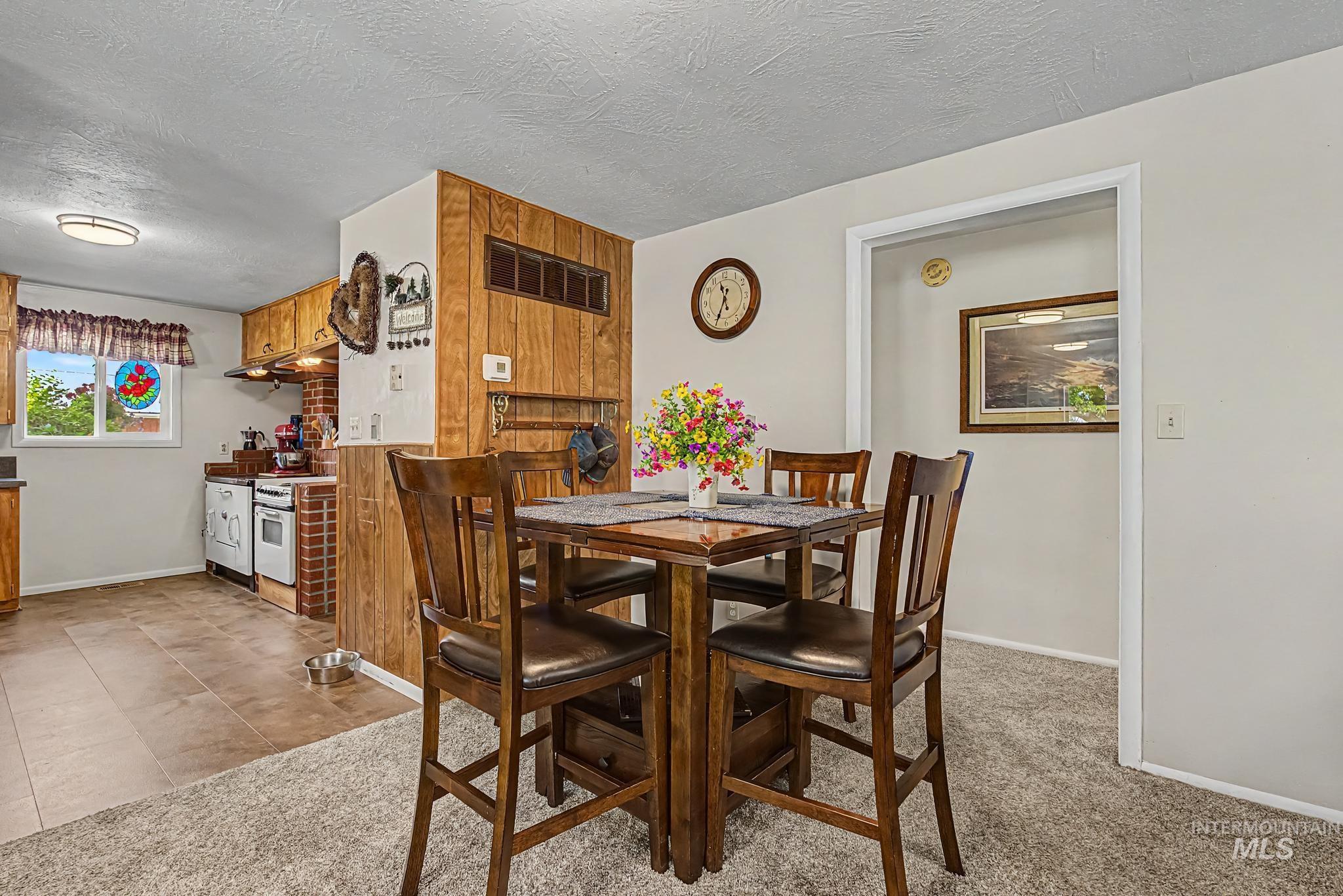 4311 Frozen Dog Rd, Emmett, Idaho 83617, 3 Bedrooms, 2 Bathrooms, Residential For Sale, Price $499,999,MLS 98992760