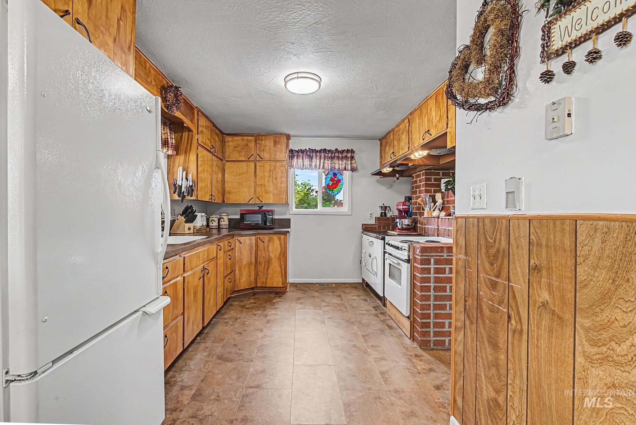 4311 Frozen Dog Rd, Emmett, Idaho 83617, 3 Bedrooms, 2 Bathrooms, Residential For Sale, Price $499,999,MLS 98992760