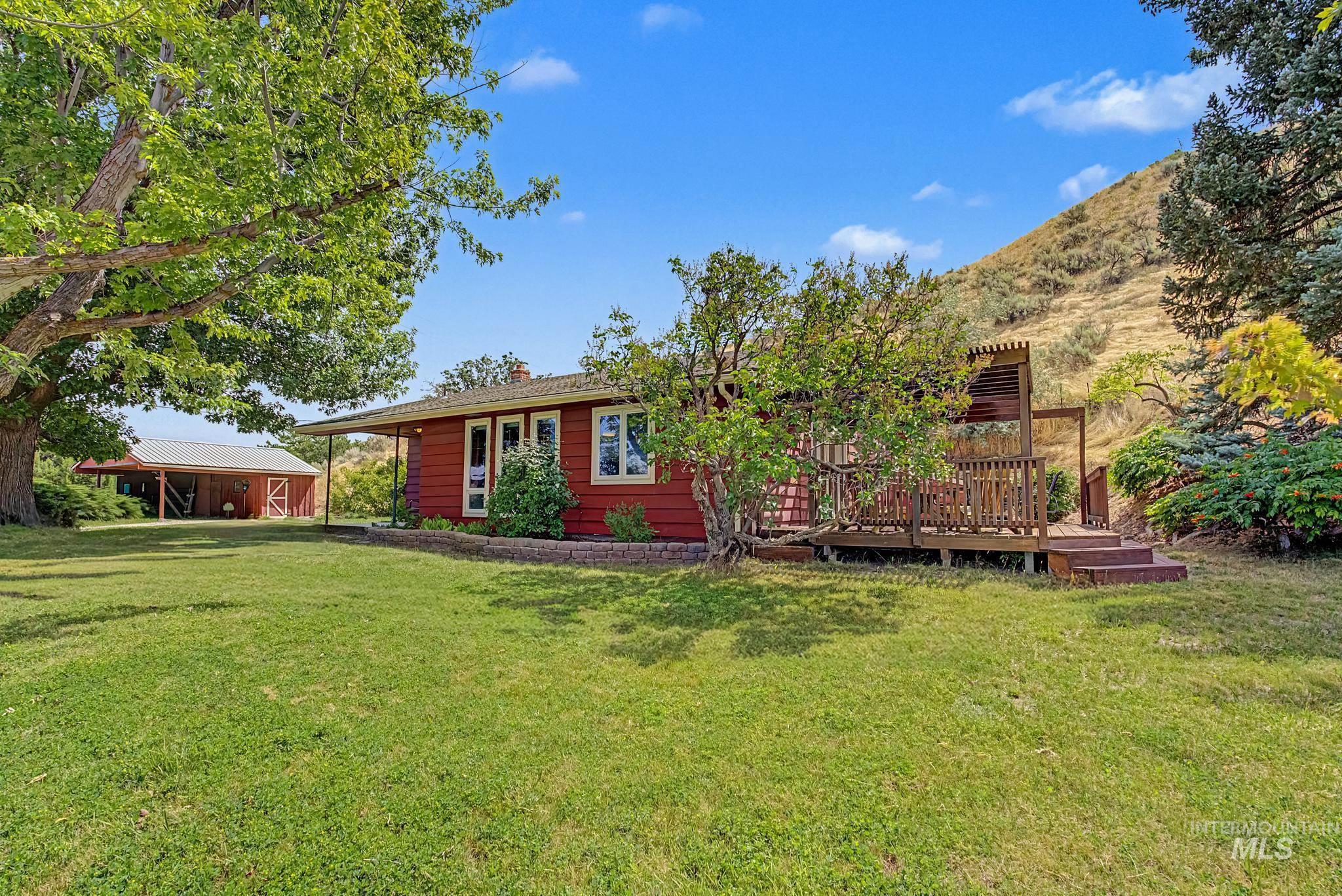 4311 Frozen Dog Rd, Emmett, Idaho 83617, 3 Bedrooms, 2 Bathrooms, Residential For Sale, Price $499,999,MLS 98992760