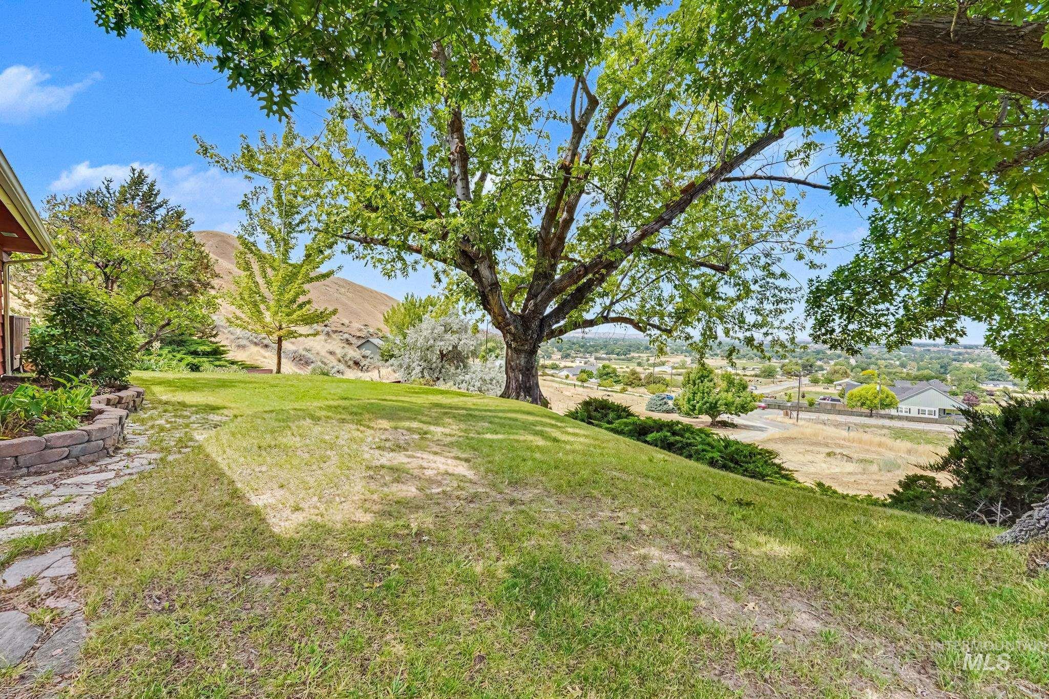 4311 Frozen Dog Rd, Emmett, Idaho 83617, 3 Bedrooms, 2 Bathrooms, Residential For Sale, Price $499,999,MLS 98992760