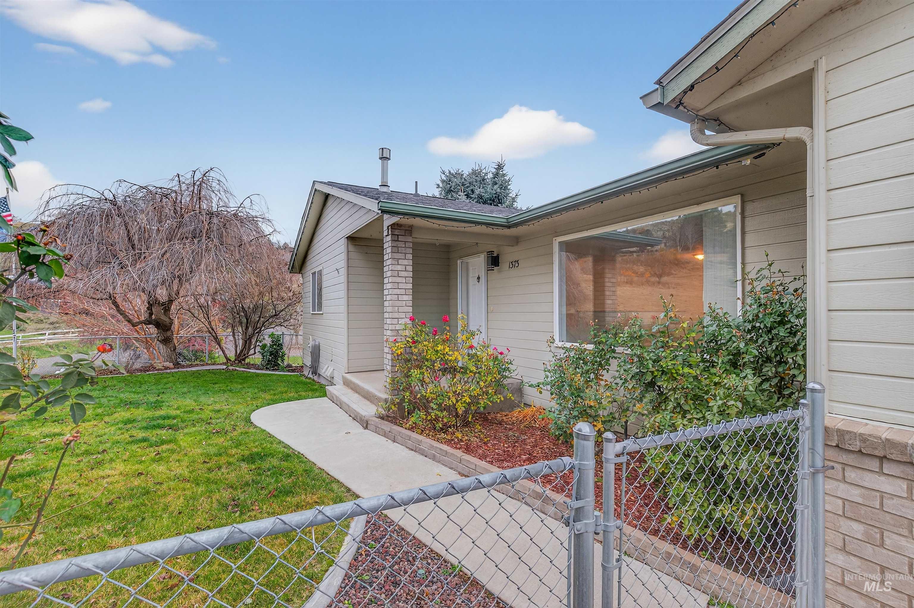 1373 Toby lane, Clarkston, Washington 99403, 3 Bedrooms, 2 Bathrooms, Residential For Sale, Price $479,000,MLS 98992763
