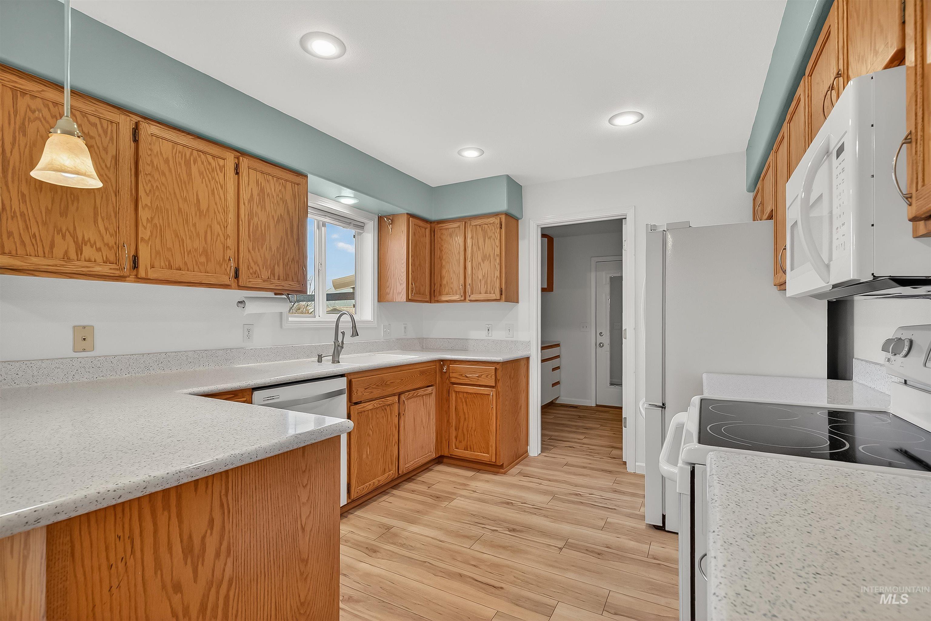 1373 Toby lane, Clarkston, Washington 99403, 3 Bedrooms, 2 Bathrooms, Residential For Sale, Price $479,000,MLS 98992763