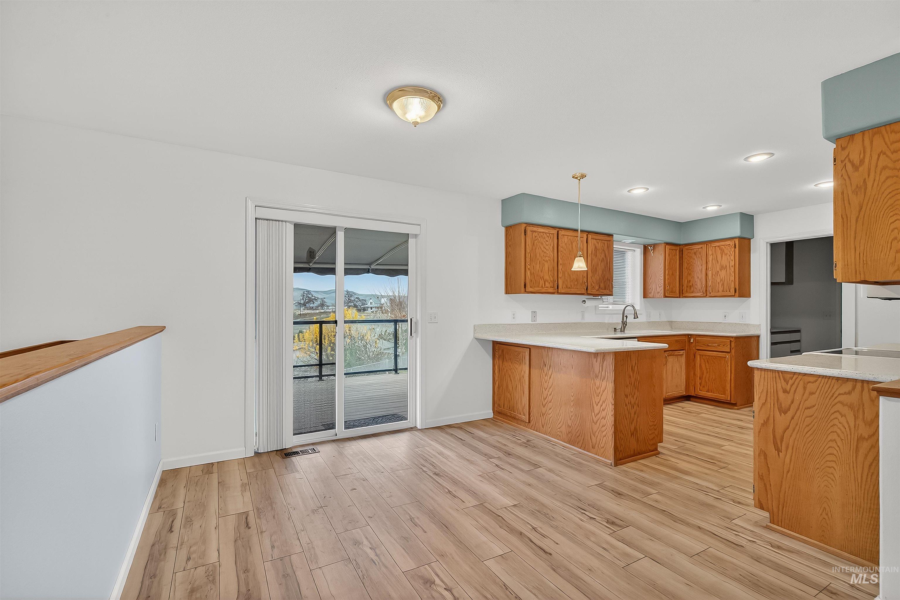 1373 Toby lane, Clarkston, Washington 99403, 3 Bedrooms, 2 Bathrooms, Residential For Sale, Price $479,000,MLS 98992763