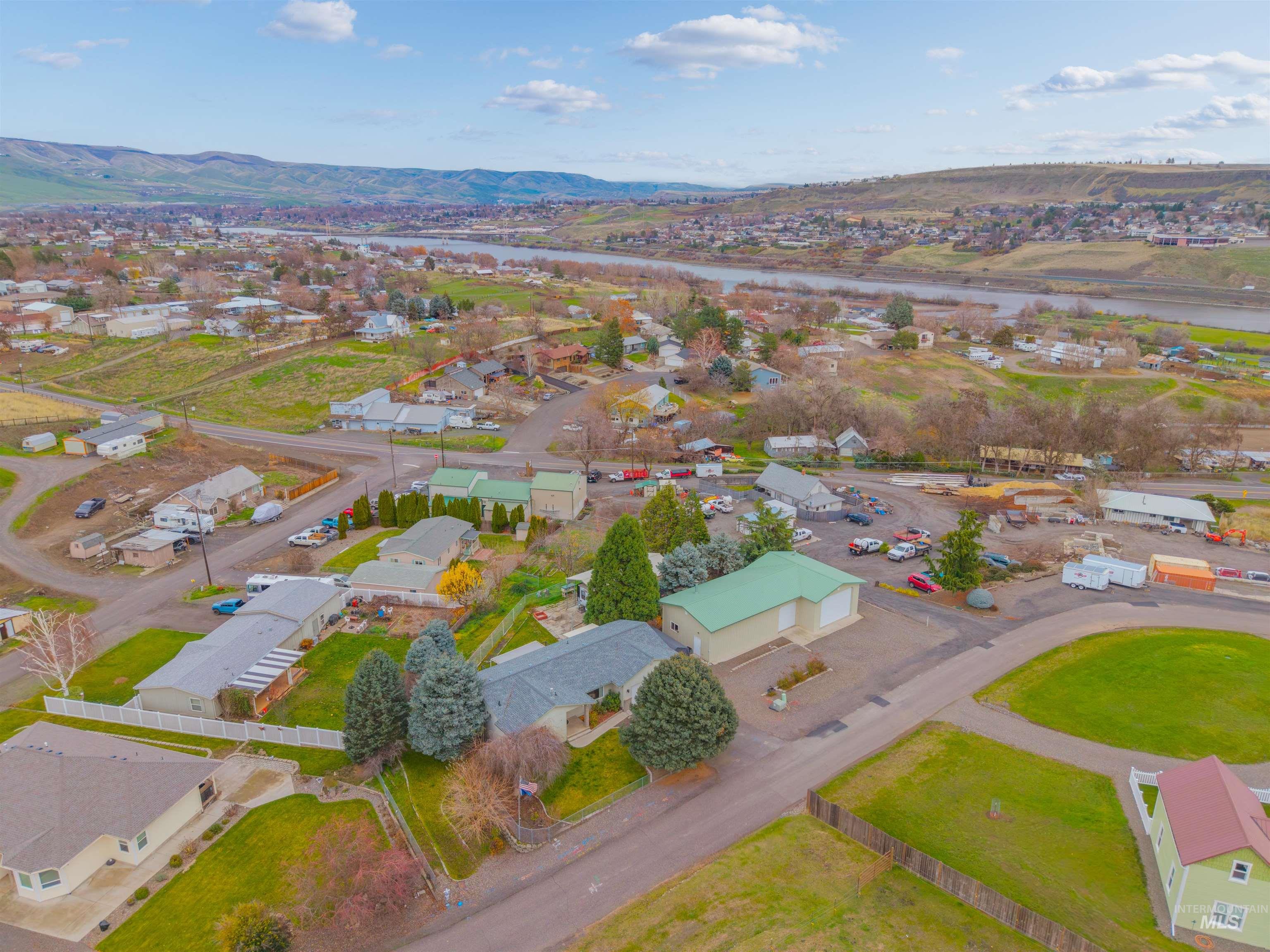 1373 Toby lane, Clarkston, Washington 99403, 3 Bedrooms, 2 Bathrooms, Residential For Sale, Price $479,000,MLS 98992763