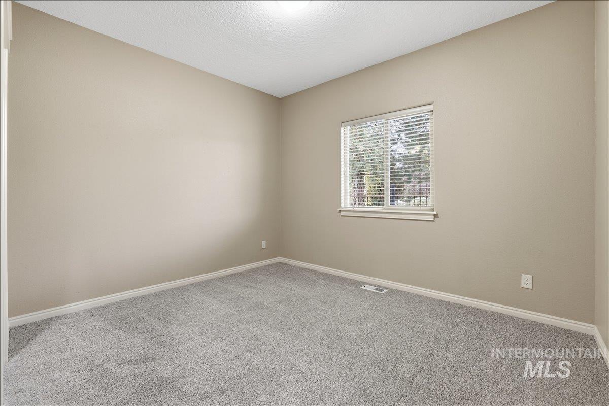 11739 W Creekrapids Dr, Star, Idaho 83669, 4 Bedrooms, 3 Bathrooms, Residential For Sale, Price $689,000,MLS 98992764