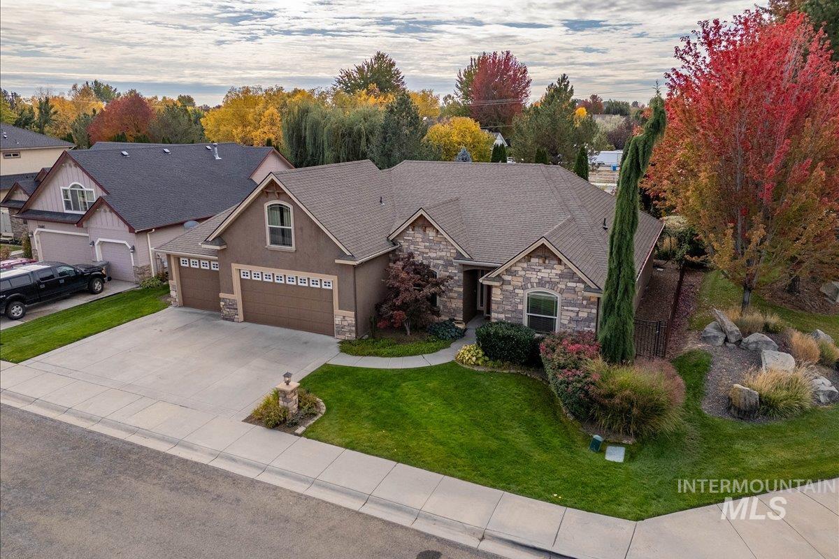 11739 W Creekrapids Dr, Star, Idaho 83669, 4 Bedrooms, 3 Bathrooms, Residential For Sale, Price $689,000,MLS 98992764