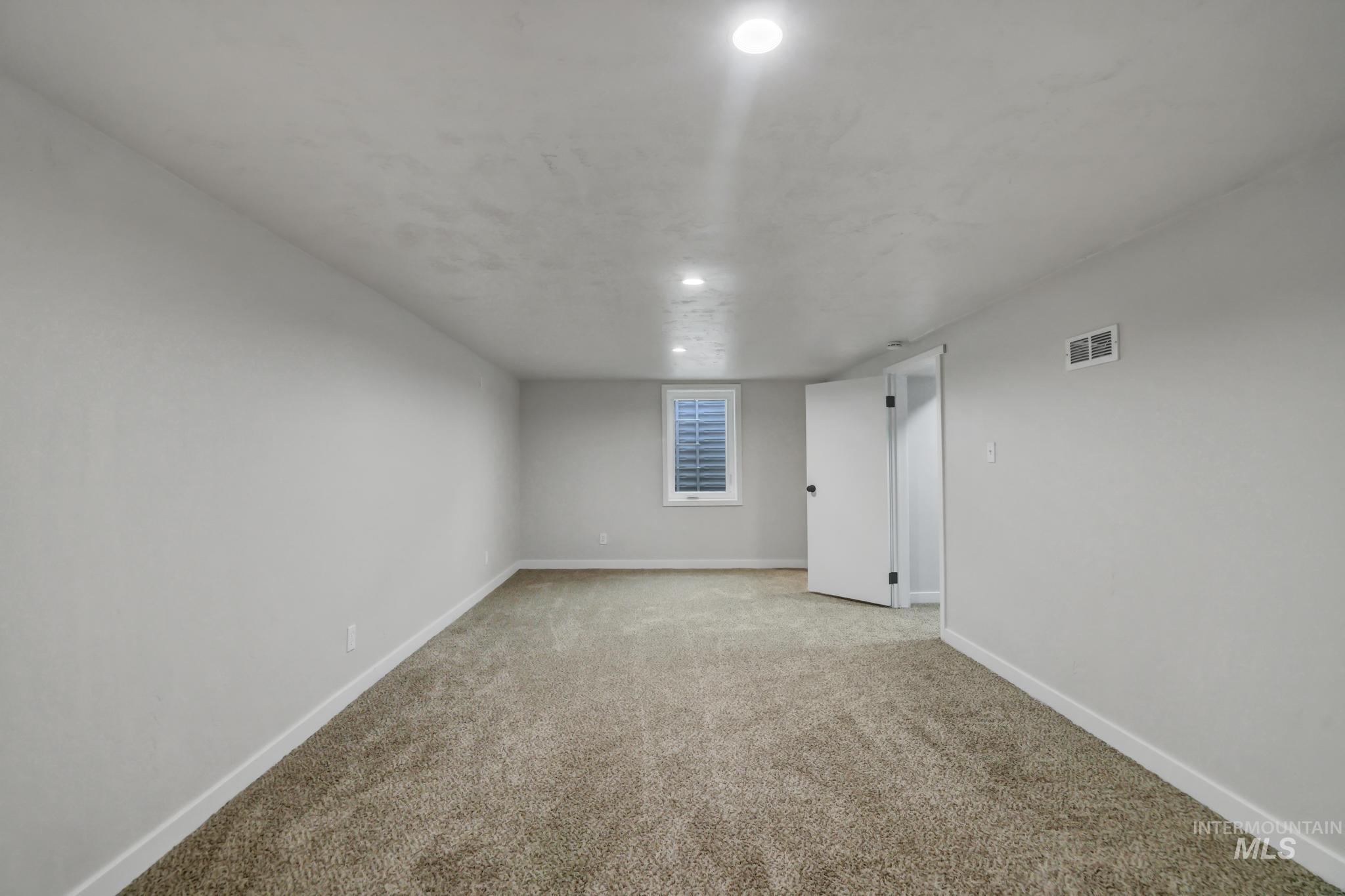 280 Harrison St, Twin Falls, Idaho 83301, 4 Bedrooms, 1 Bathroom, Residential For Sale, Price $304,999,MLS 98992765