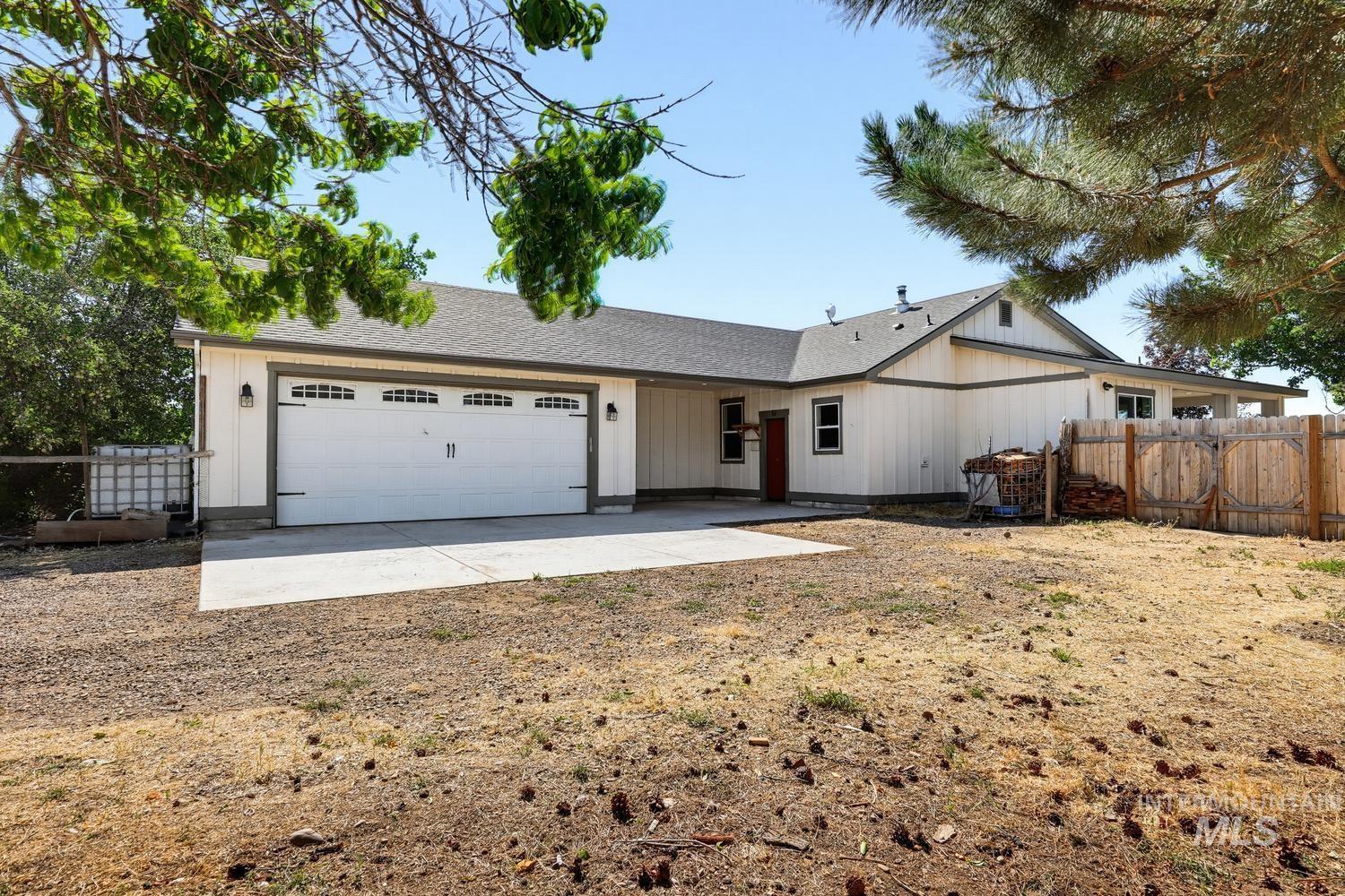 2588 Market Rd, Homedale, Idaho 83628, 3 Bedrooms, 2 Bathrooms, Residential For Sale, Price $599,000,MLS 98992766