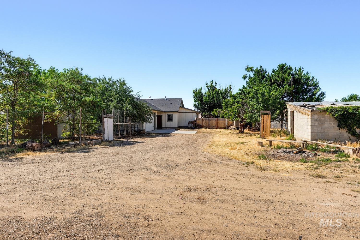 2588 Market Rd, Homedale, Idaho 83628, 3 Bedrooms, 2 Bathrooms, Residential For Sale, Price $599,000,MLS 98992766
