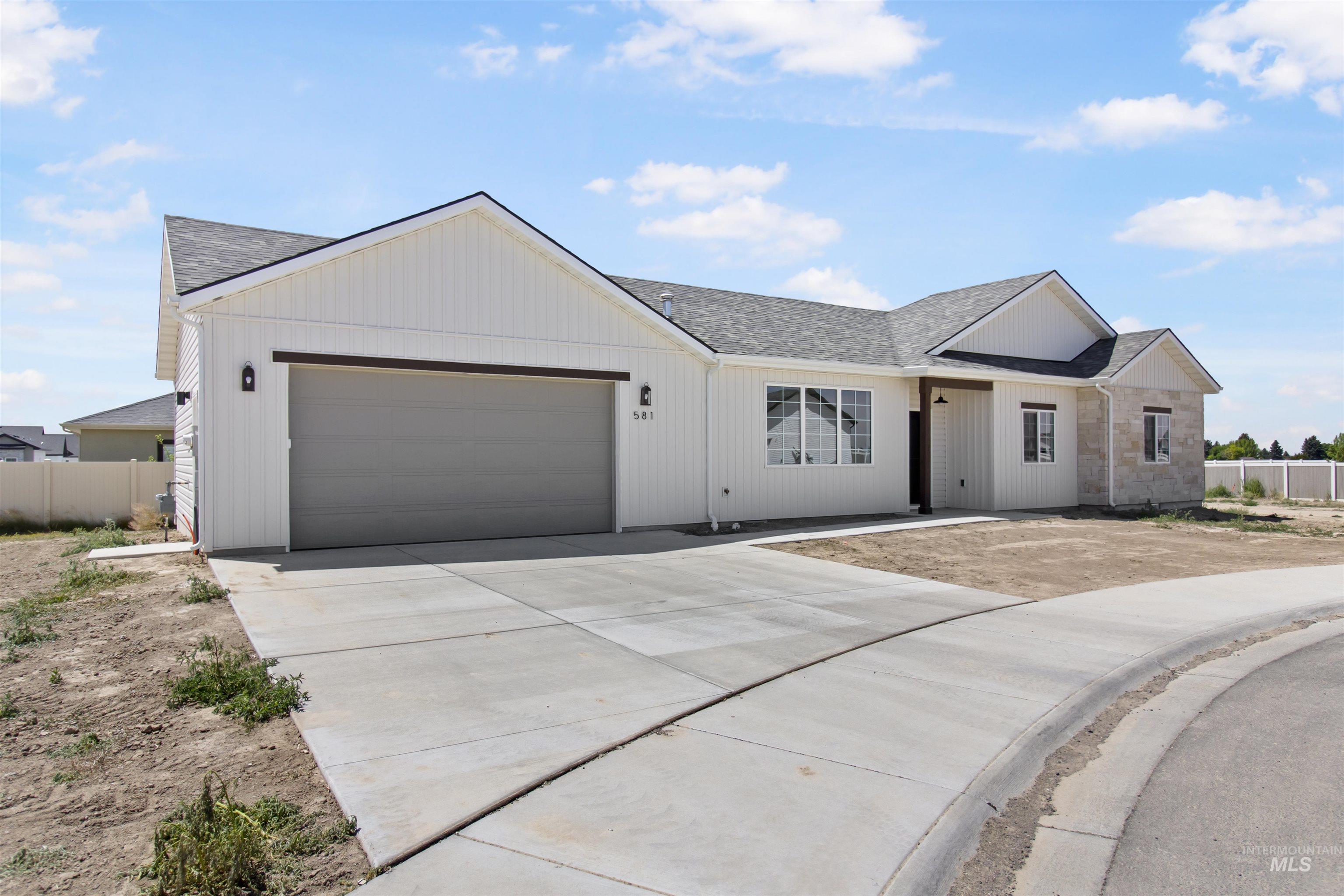581 Gemini Ct, Twin Falls, Idaho 83301, 3 Bedrooms, 2 Bathrooms, Residential For Sale, Price $370,000,MLS 98992767