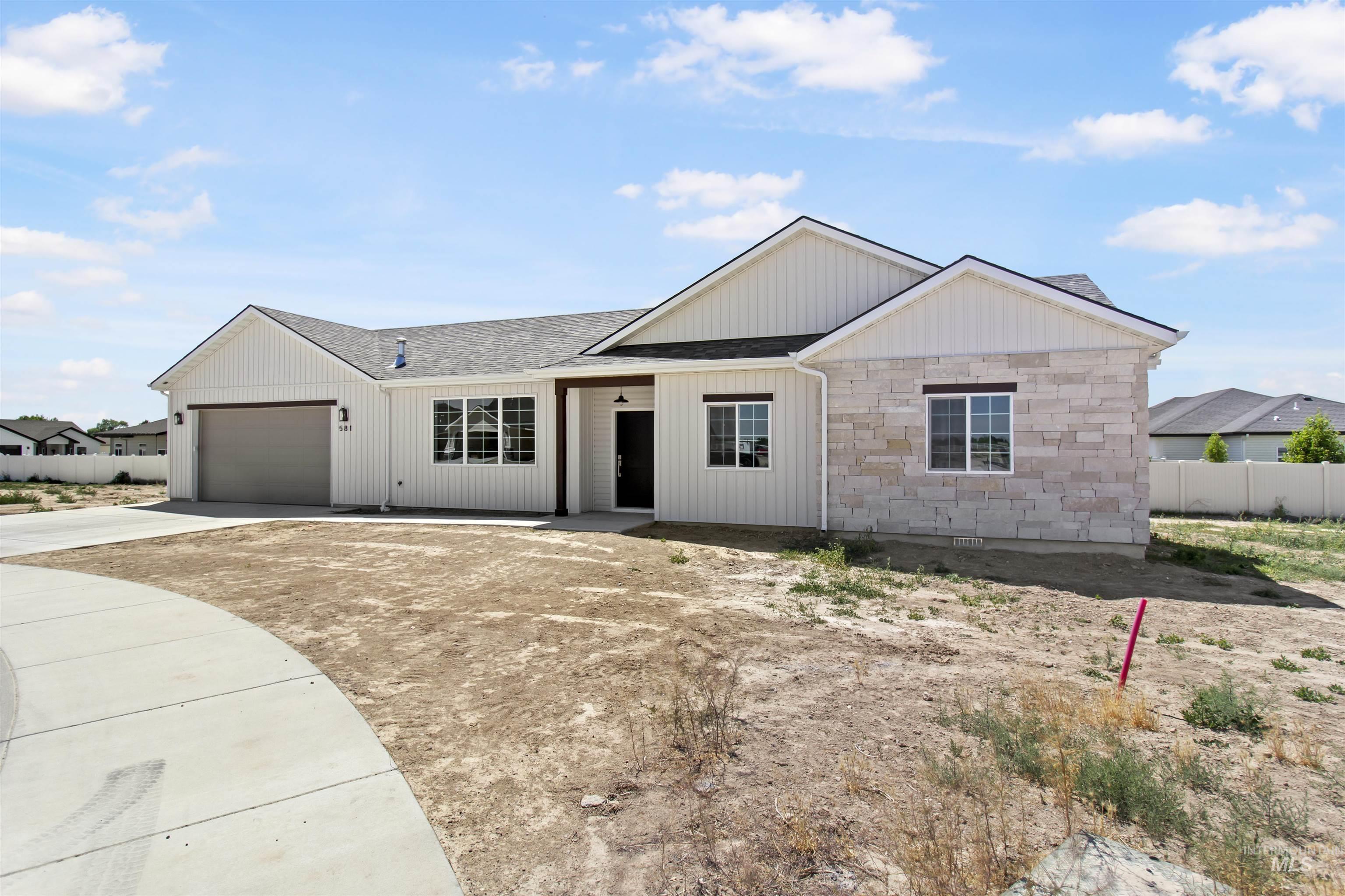581 Gemini Ct, Twin Falls, Idaho 83301, 3 Bedrooms, 2 Bathrooms, Residential For Sale, Price $370,000,MLS 98992767