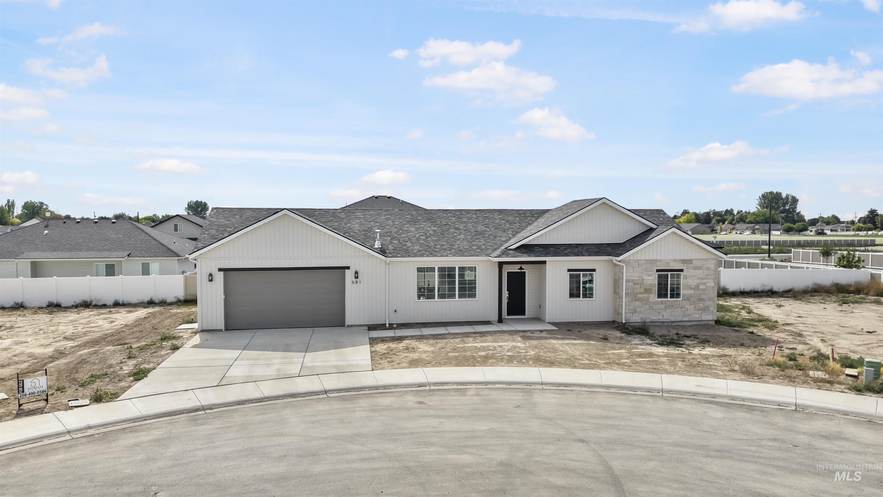 581 Gemini Ct, Twin Falls, Idaho 83301, 3 Bedrooms, 2 Bathrooms, Residential For Sale, Price $370,000,MLS 98992767