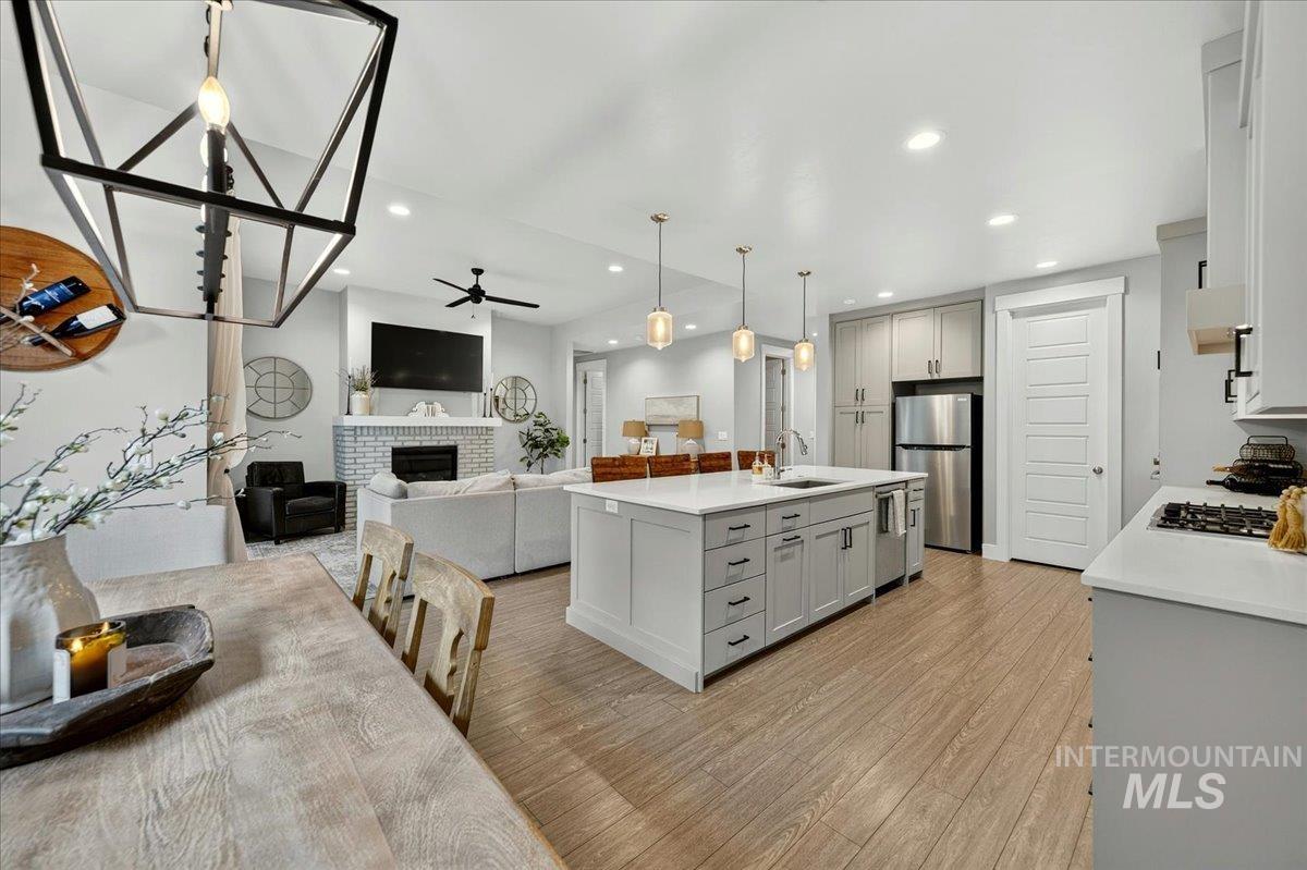 3327 E Murchison St, Meridian, Idaho 83642, 3 Bedrooms, 2.5 Bathrooms, Residential For Sale, Price $599,000,MLS 98992768