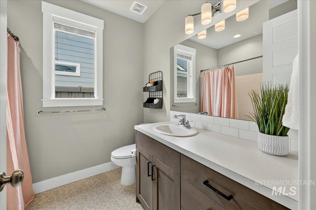 3327 E Murchison St, Meridian, Idaho 83642, 3 Bedrooms, 2.5 Bathrooms, Residential For Sale, Price $599,000,MLS 98992768