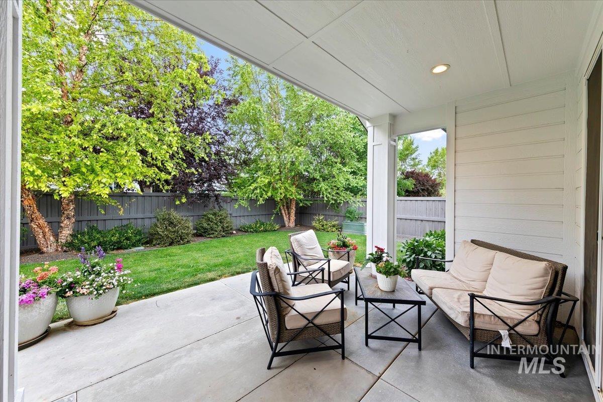 3327 E Murchison St, Meridian, Idaho 83642, 3 Bedrooms, 2.5 Bathrooms, Residential For Sale, Price $599,000,MLS 98992768