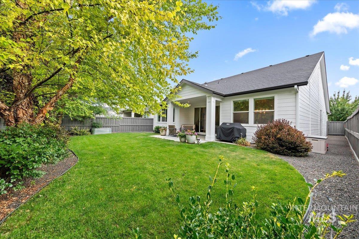 3327 E Murchison St, Meridian, Idaho 83642, 3 Bedrooms, 2.5 Bathrooms, Residential For Sale, Price $599,000,MLS 98992768