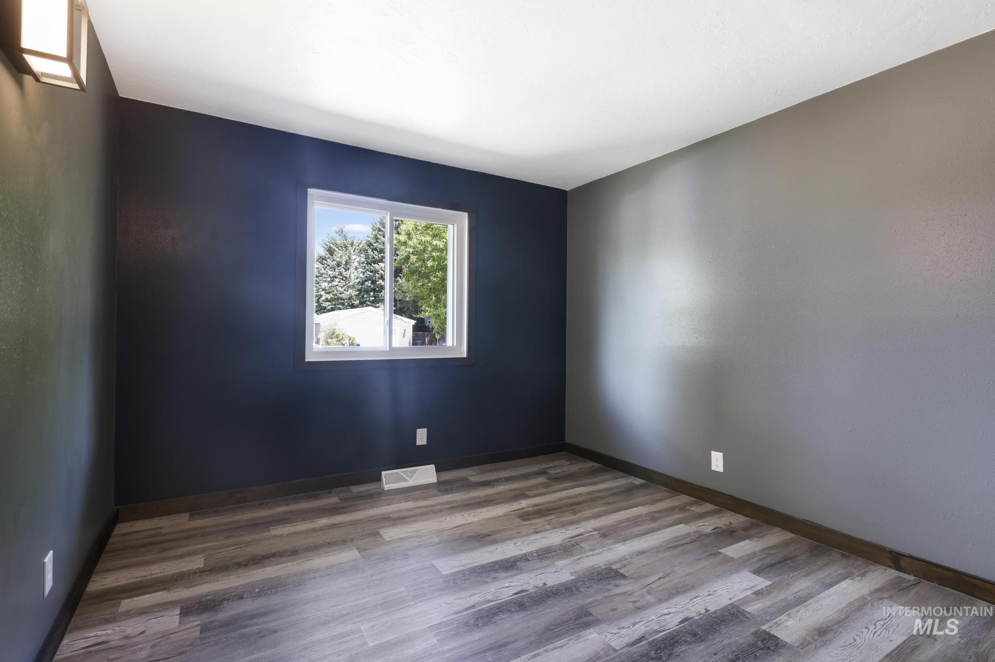 1754 Targhee Drive, Twin Falls, Idaho 83301, 3 Bedrooms, 2 Bathrooms, Residential For Sale, Price $399,900,MLS 98992770