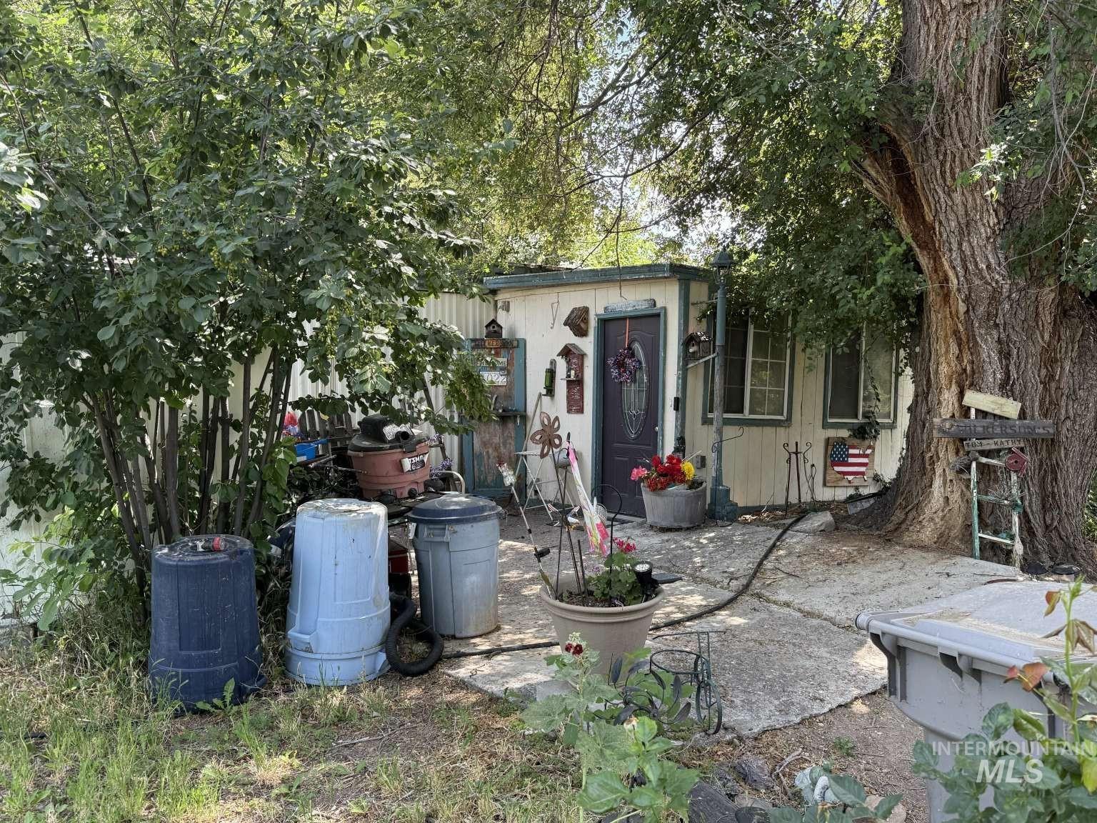 1022 N Middleton, Nampa, Idaho 83651, 2 Bedrooms, 2 Bathrooms, Residential For Sale, Price $125,900,MLS 98992776