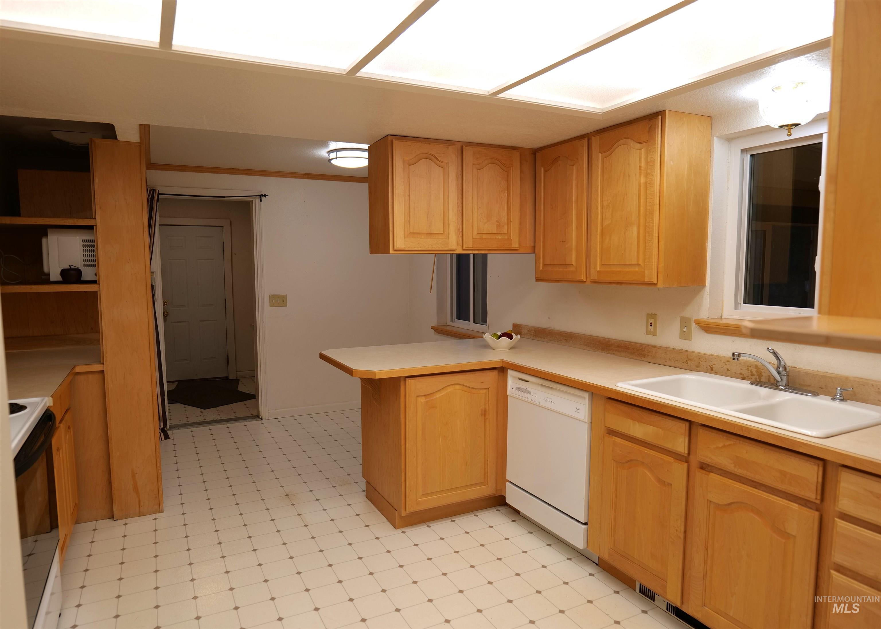 1485 E 9th St, Weiser, Idaho 83672, 3 Bedrooms, 1 Bathroom, Residential For Sale, Price $495,000,MLS 98992779