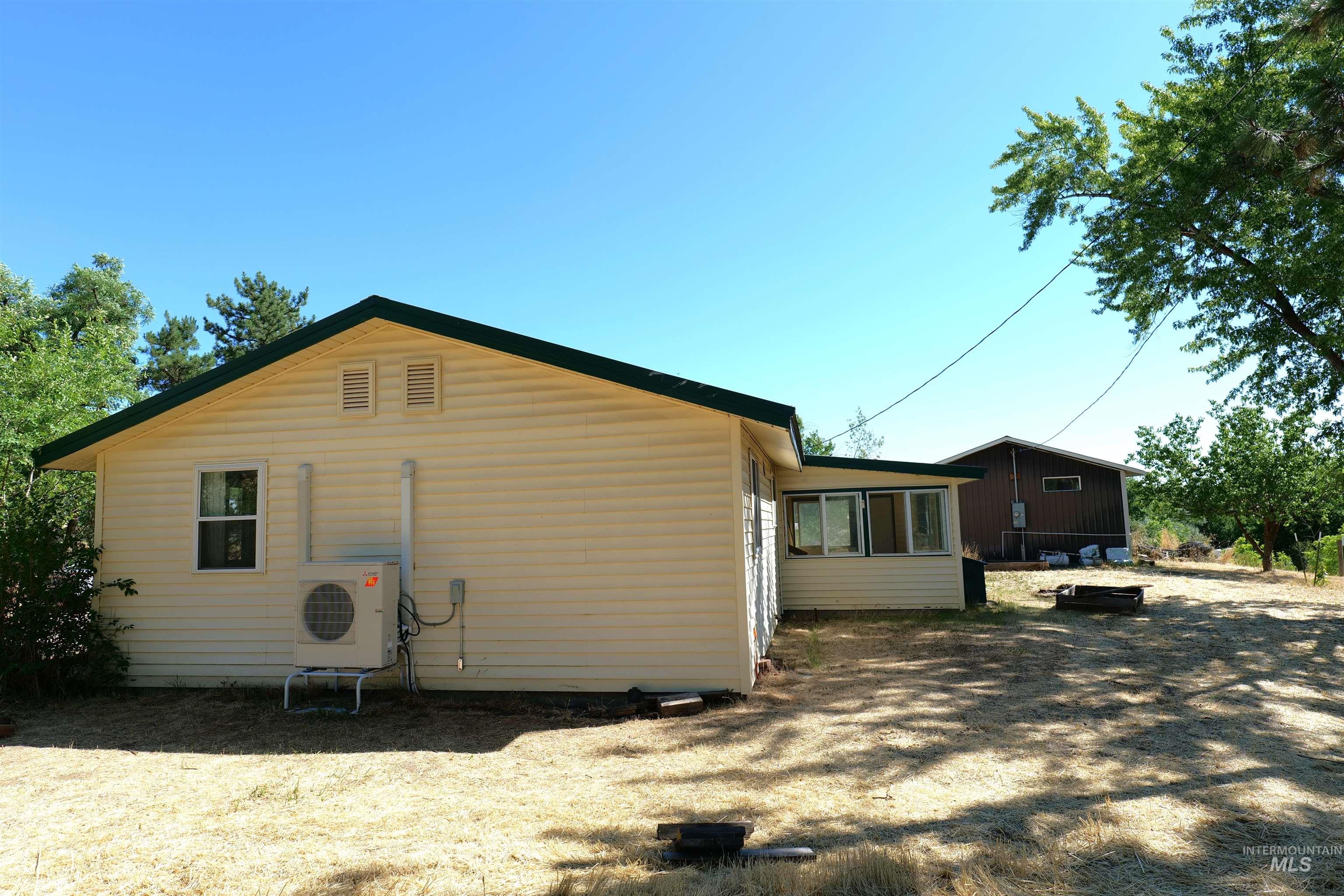 1485 E 9th St, Weiser, Idaho 83672, 3 Bedrooms, 1 Bathroom, Residential For Sale, Price $495,000,MLS 98992779