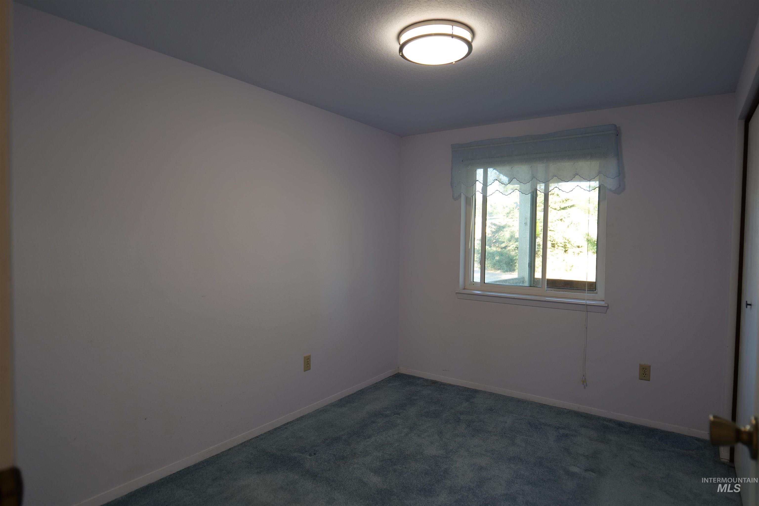 1485 E 9th St, Weiser, Idaho 83672, 3 Bedrooms, 1 Bathroom, Residential For Sale, Price $495,000,MLS 98992779