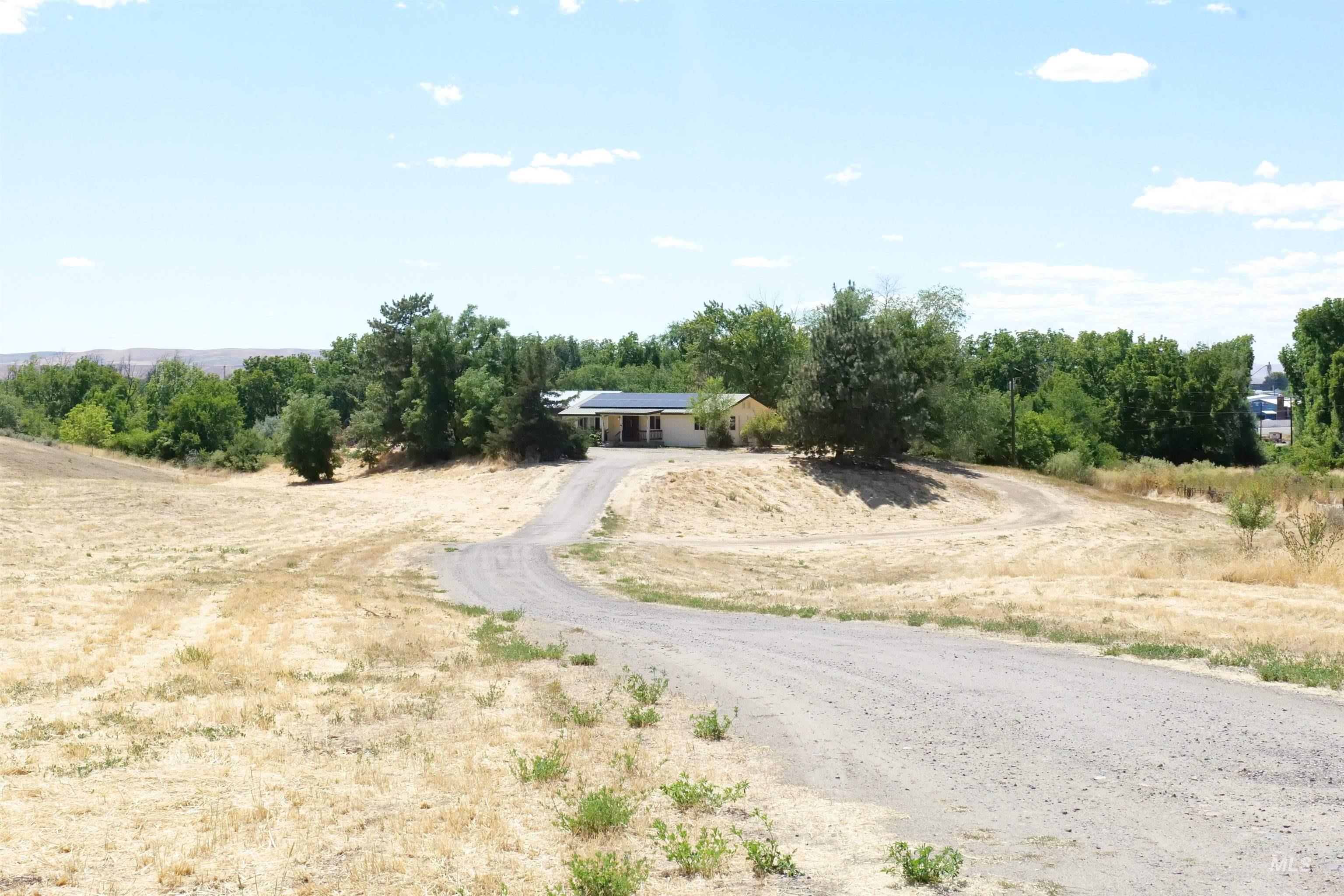 1485 E 9th St, Weiser, Idaho 83672, 3 Bedrooms, 1 Bathroom, Residential For Sale, Price $495,000,MLS 98992779