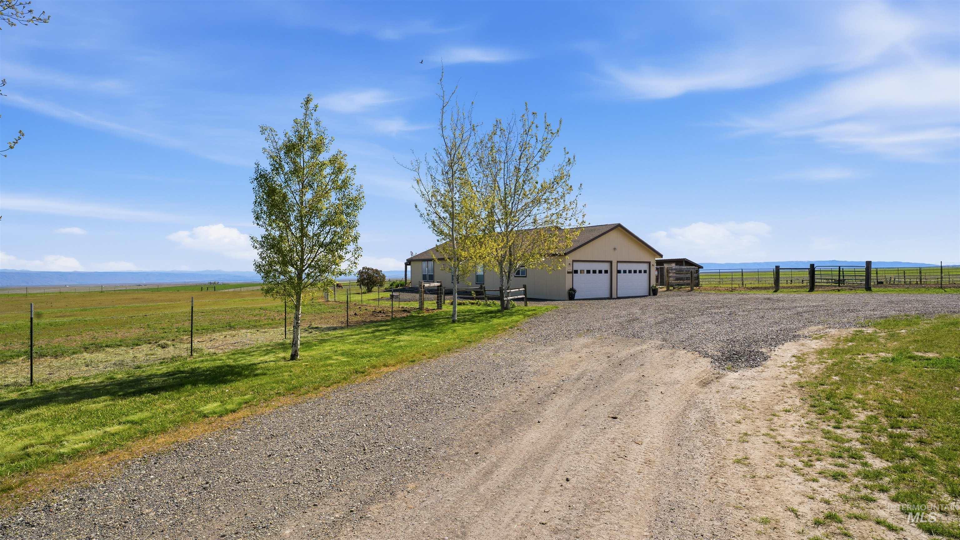 19397 Cloverland Rd., Asotin, Washington 99402, 3 Bedrooms, 2 Bathrooms, Residential For Sale, Price $565,000,MLS 98992783
