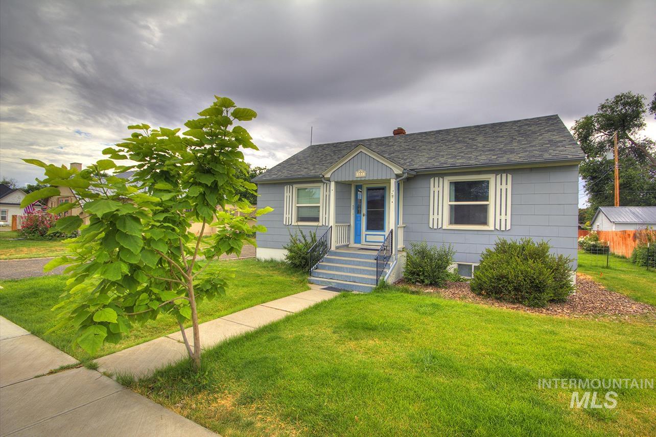 351 W Main Street South, Vale, Oregon 97918, 4 Bedrooms, 2 Bathrooms, Residential For Sale, Price $305,000,MLS 98992786