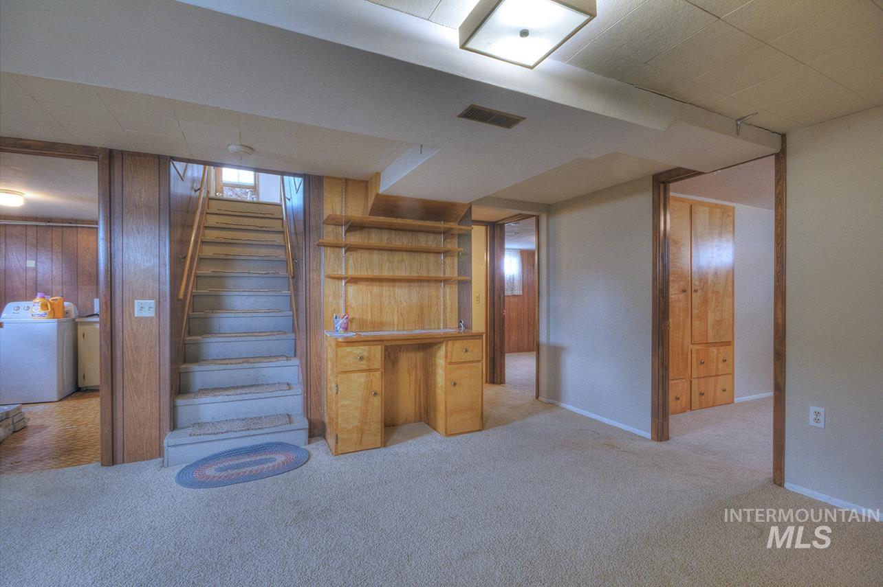 351 W Main Street South, Vale, Oregon 97918, 4 Bedrooms, 2 Bathrooms, Residential For Sale, Price $305,000,MLS 98992786