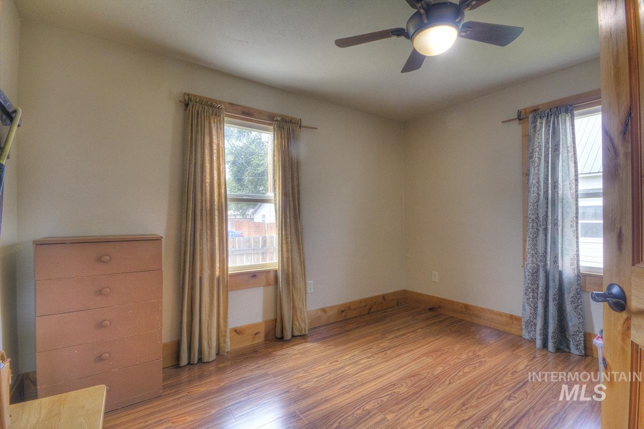 351 W Main Street South, Vale, Oregon 97918, 4 Bedrooms, 2 Bathrooms, Residential For Sale, Price $305,000,MLS 98992786