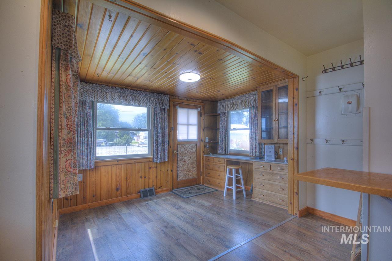 351 W Main Street South, Vale, Oregon 97918, 4 Bedrooms, 2 Bathrooms, Residential For Sale, Price $305,000,MLS 98992786