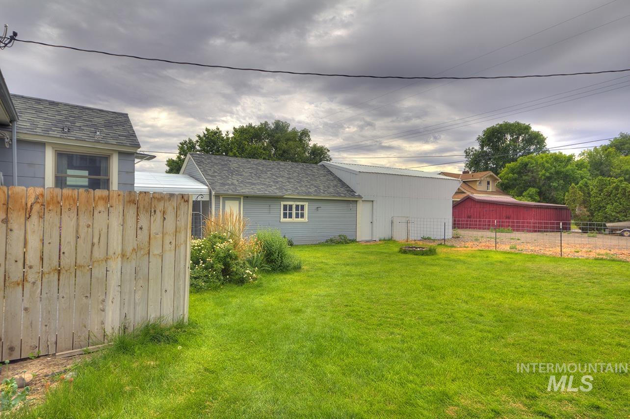 351 W Main Street South, Vale, Oregon 97918, 4 Bedrooms, 2 Bathrooms, Residential For Sale, Price $305,000,MLS 98992786